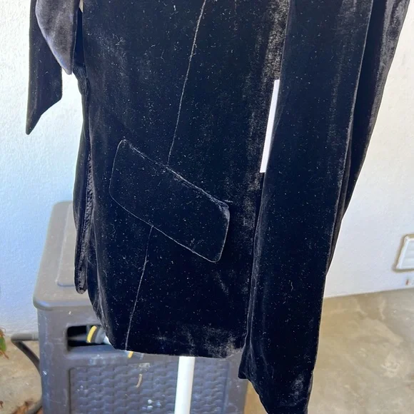 FRAME Velvet Neck Tie Blazer - Picture 7 of 16